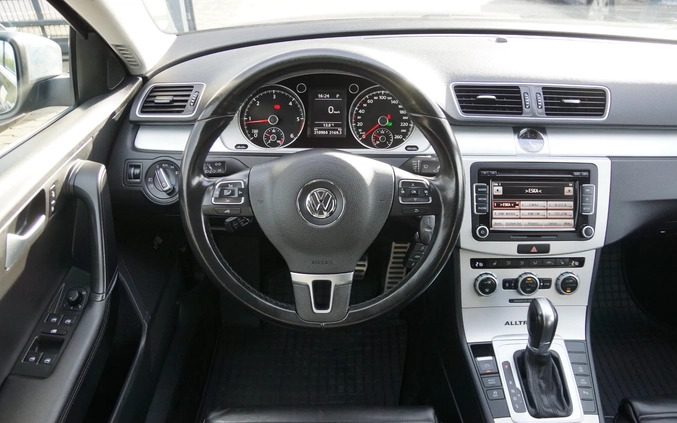 Volkswagen Passat cena 52700 przebieg: 210904, rok produkcji 2014 z Polkowice małe 436